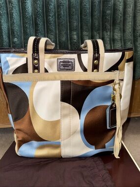 Coach Hamptons Scarf Print Tote